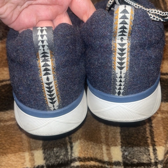 Pendleton Wool Navy Blue Sneakers Men’s Size 11 Water Resistant - Picture 2 of 10